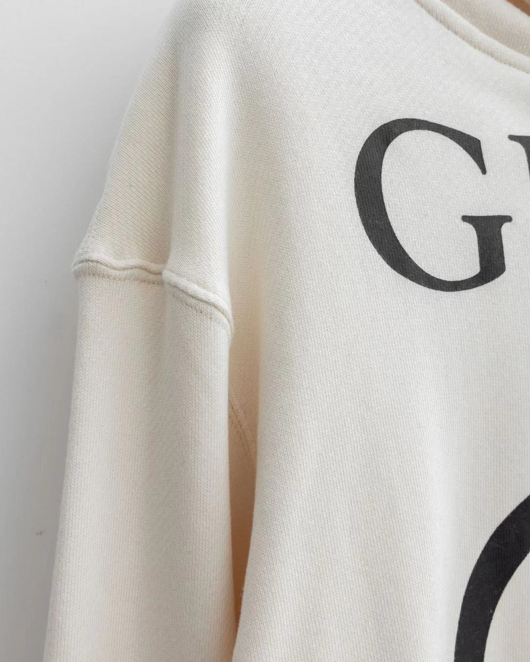Sudaderas con capucha en blanco y negro