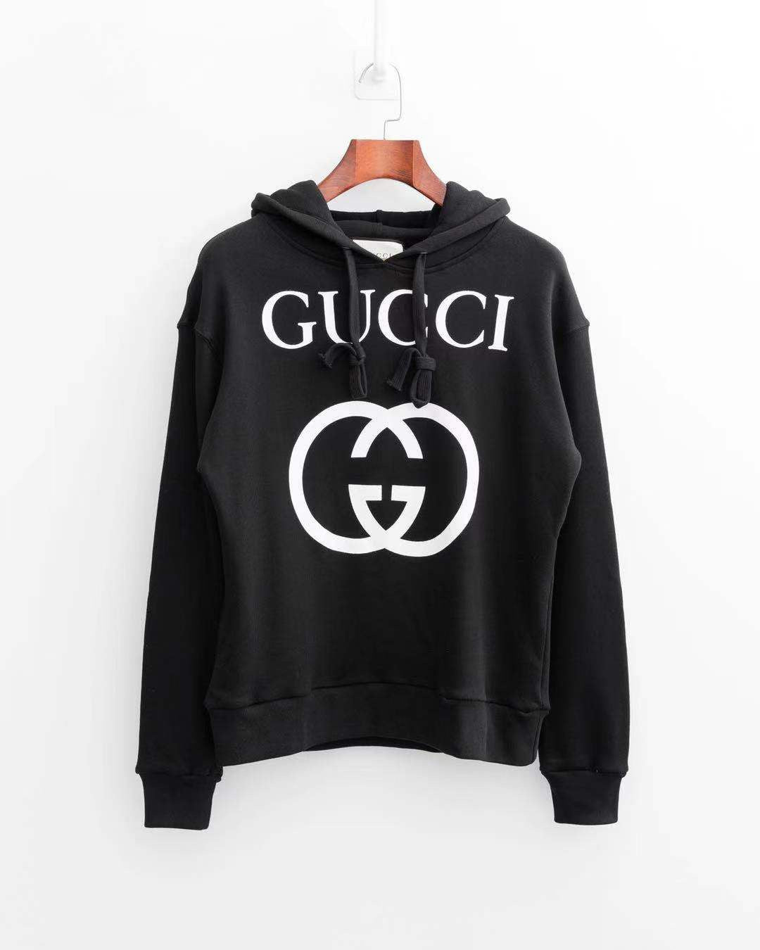 Sudaderas con capucha en blanco y negro