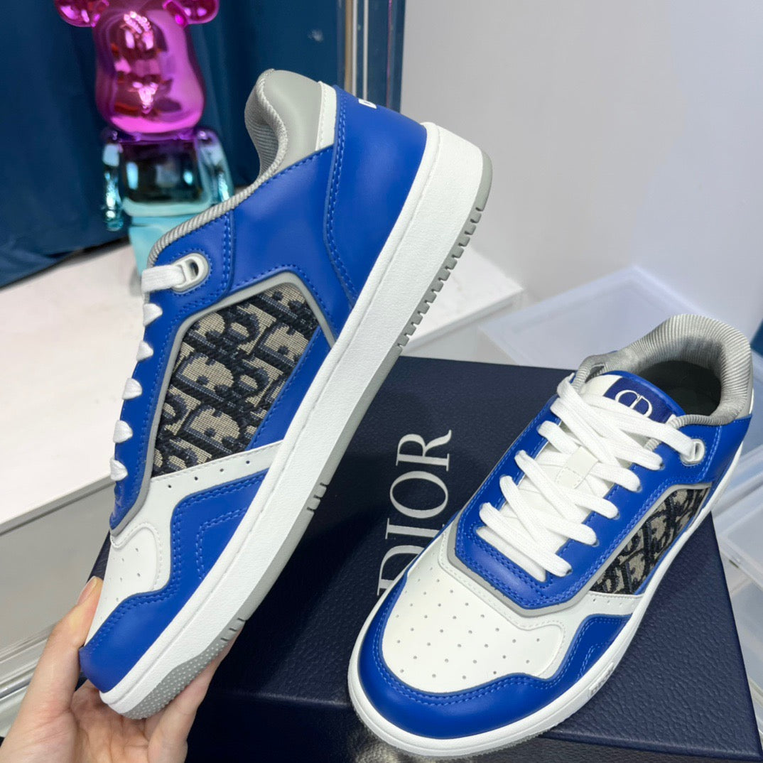 Zapatos azul blanco y rojo blanco