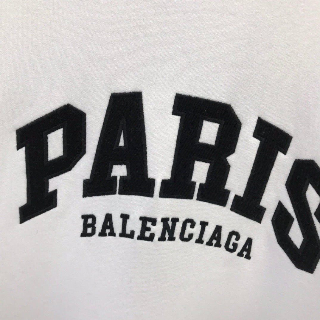 Sudaderas con capucha blancas y negras