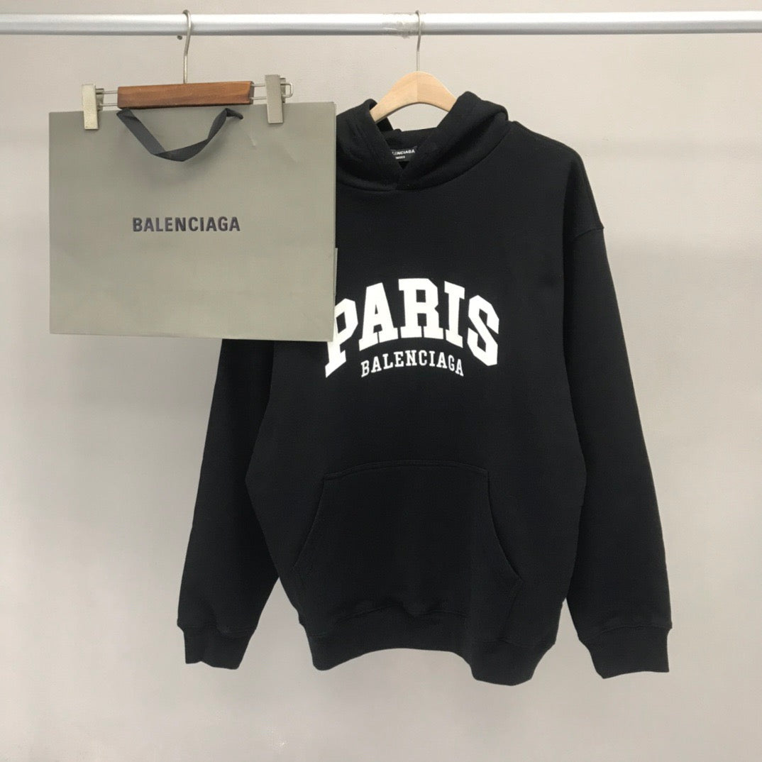 Sudaderas con capucha blancas y negras