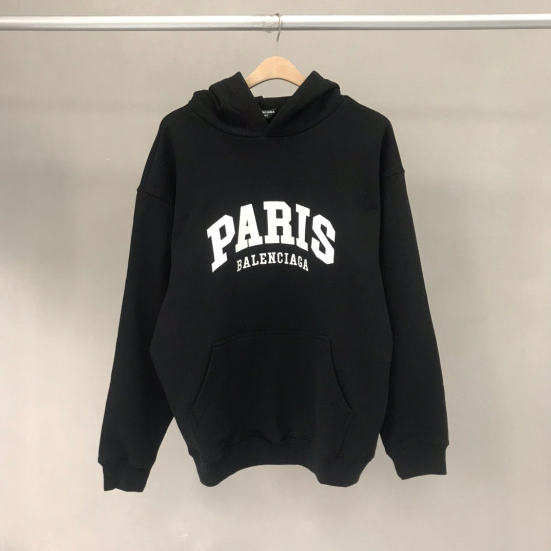 Sudaderas con capucha blancas y negras