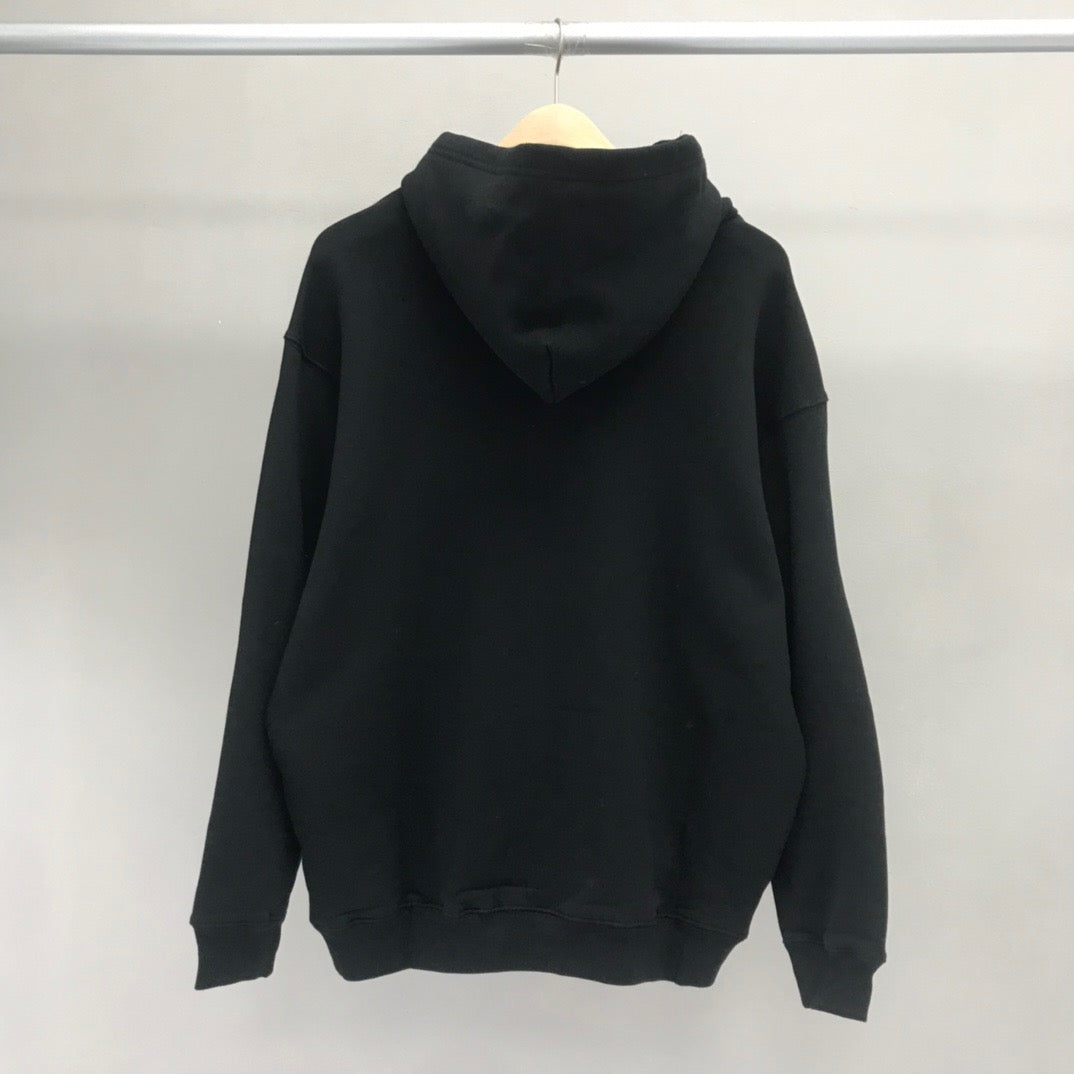 Sudaderas con capucha blancas y negras