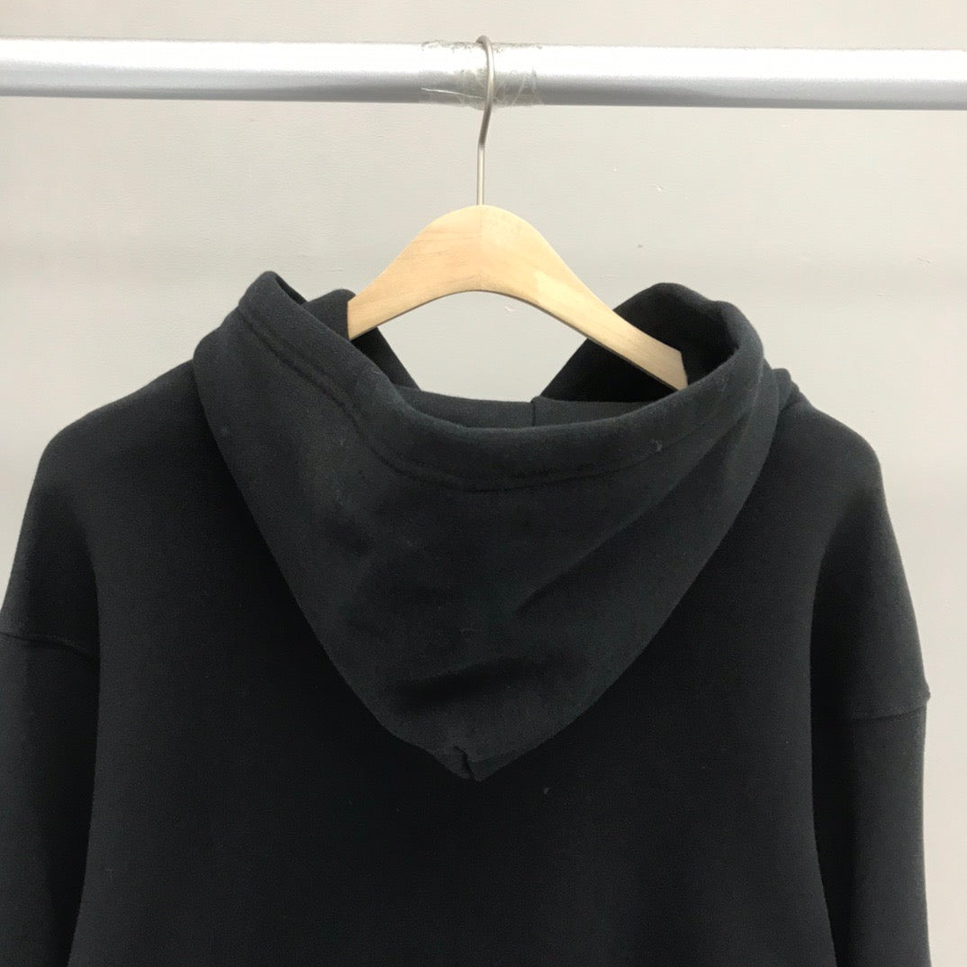 Sudaderas con capucha blancas y negras