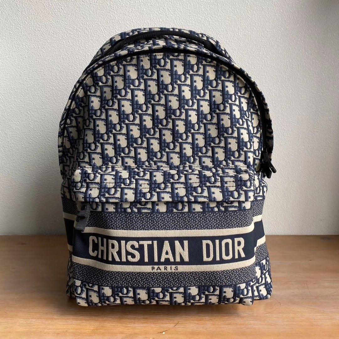 Mochila con monograma