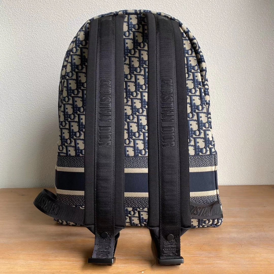 Mochila con monograma