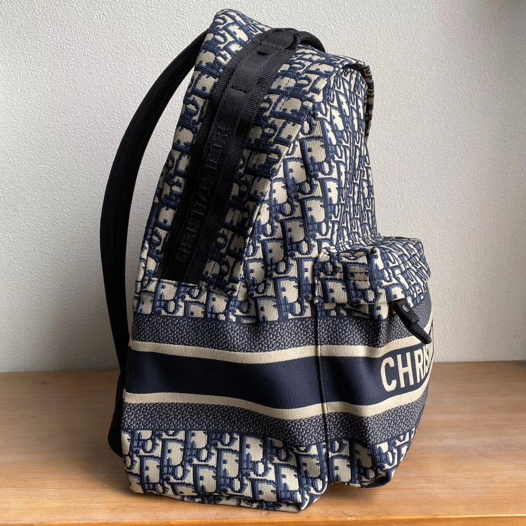 Mochila con monograma