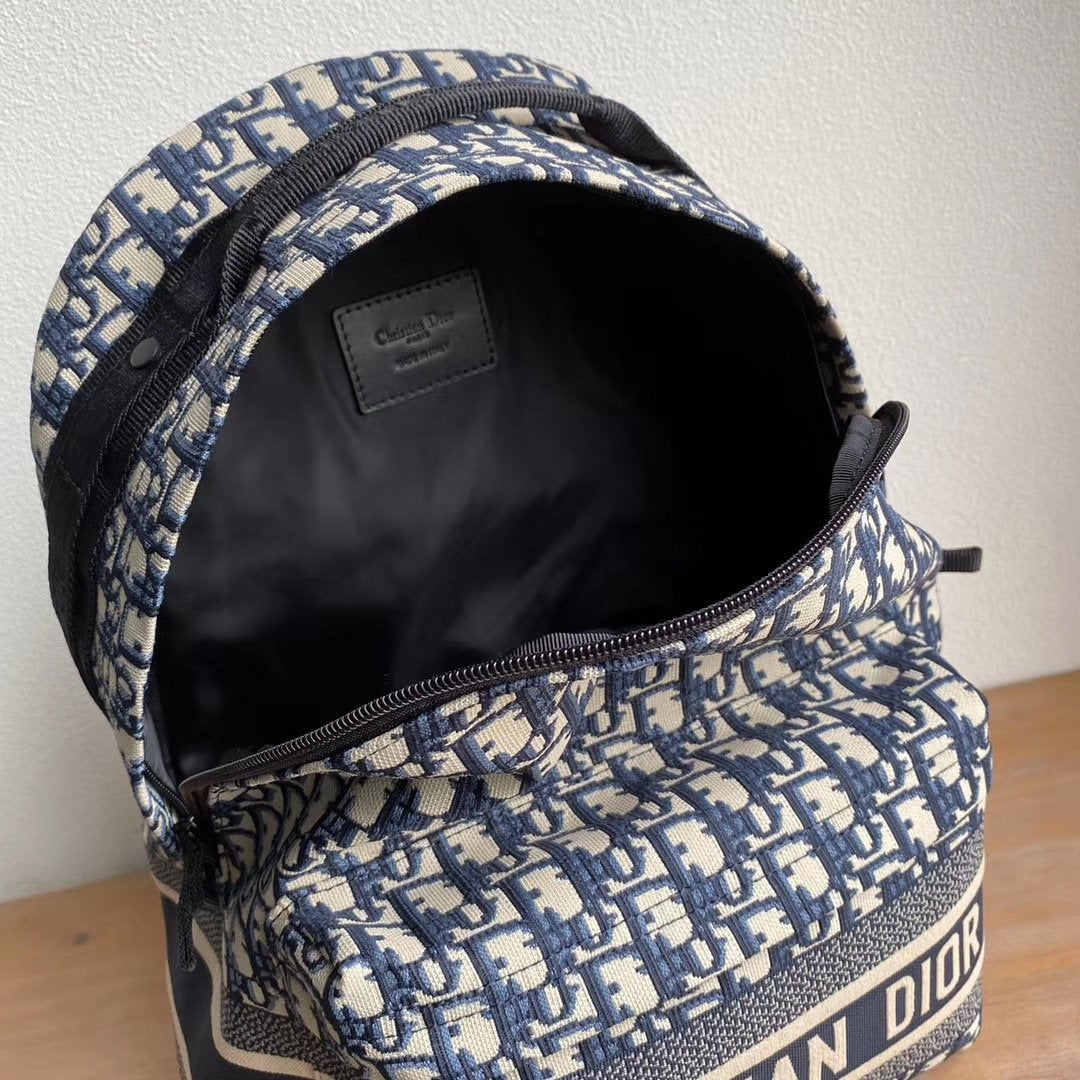 Mochila con monograma