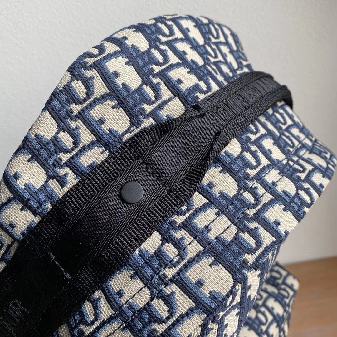 Mochila con monograma