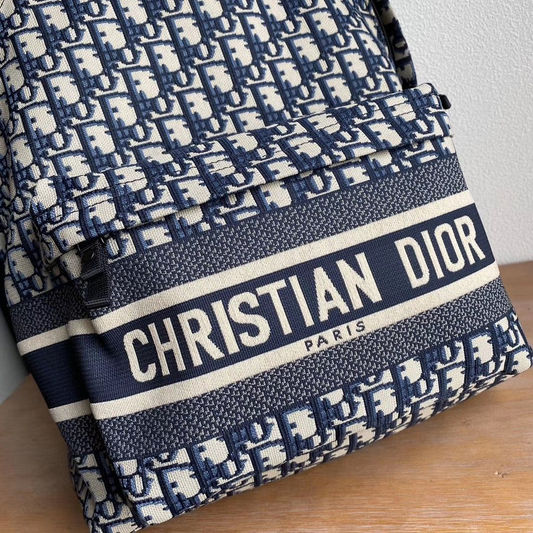 Mochila con monograma