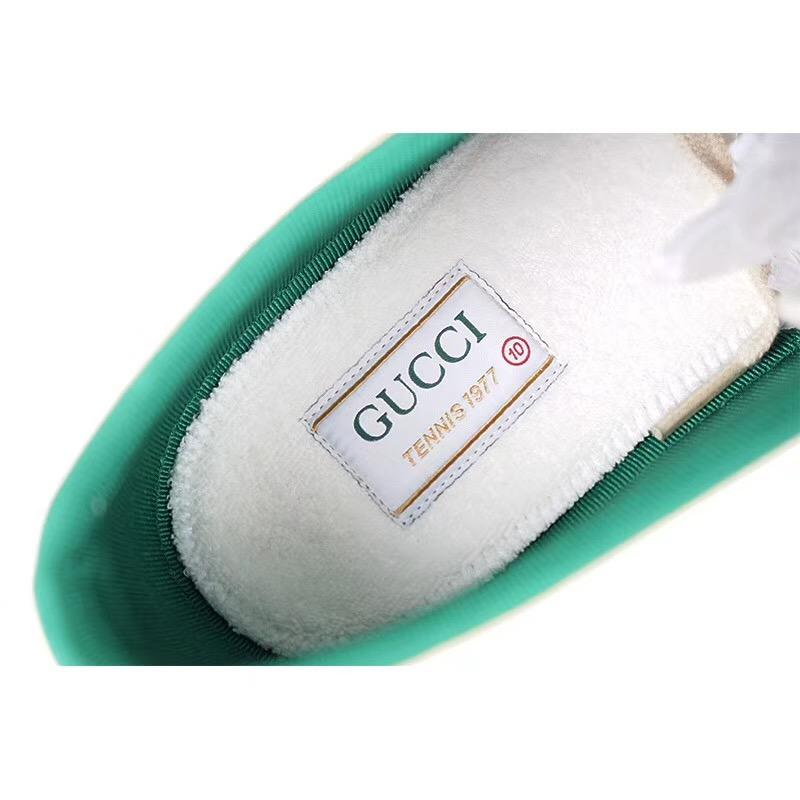 Zapatillas color crema