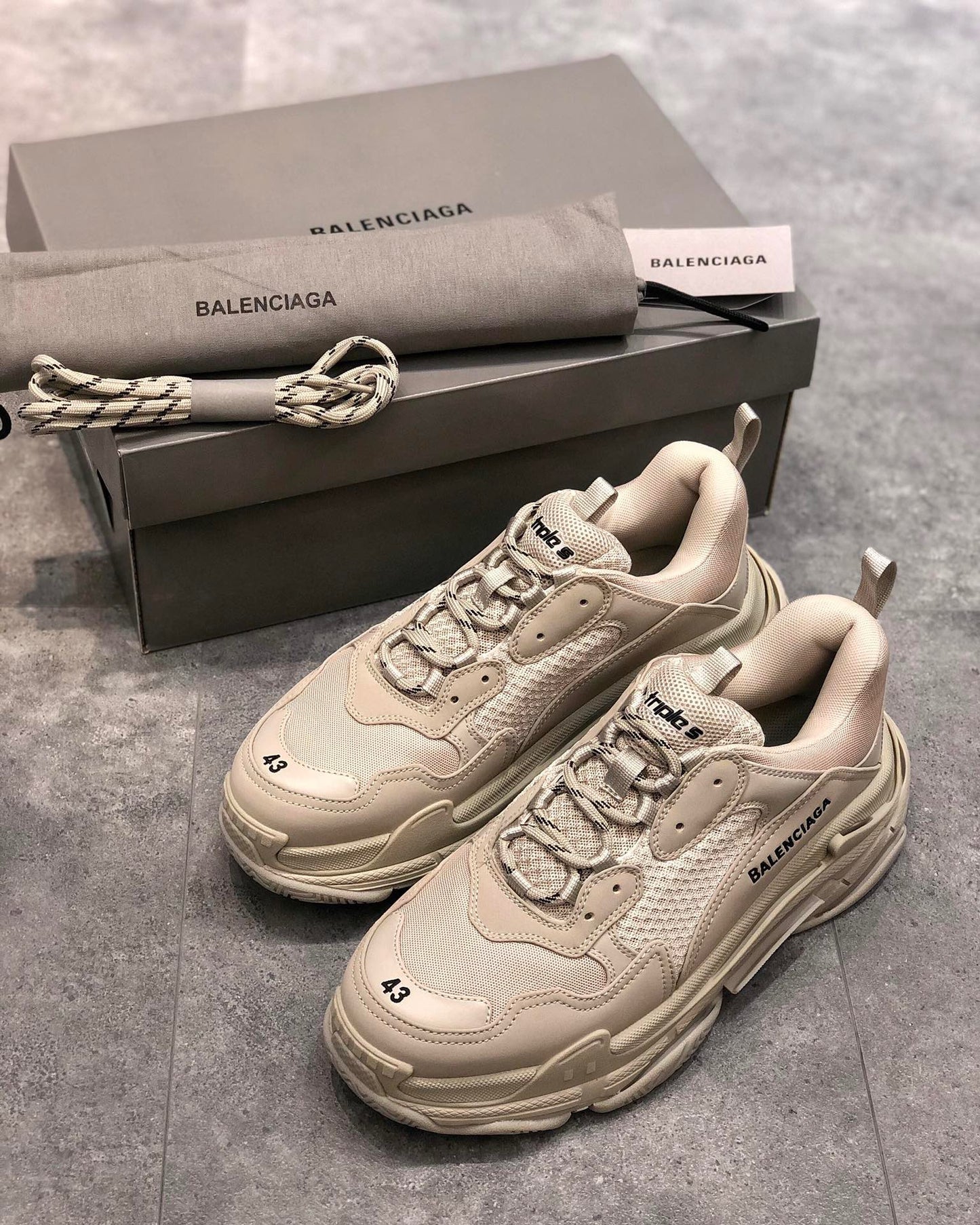 Schuhe
