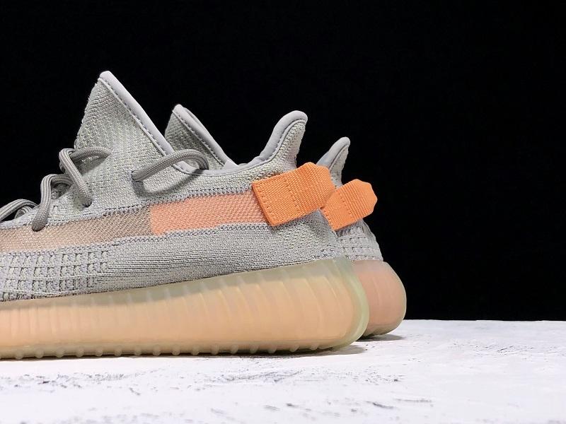Yeezy 350 Boost V2 "شكل حقيقي"