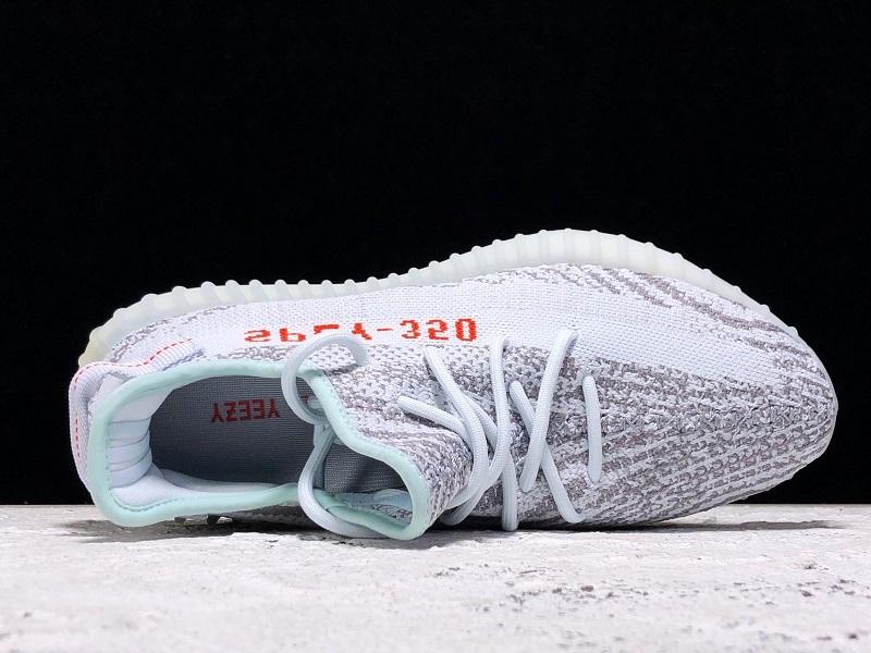 ييزي بوست 350 V2 لوندمارك