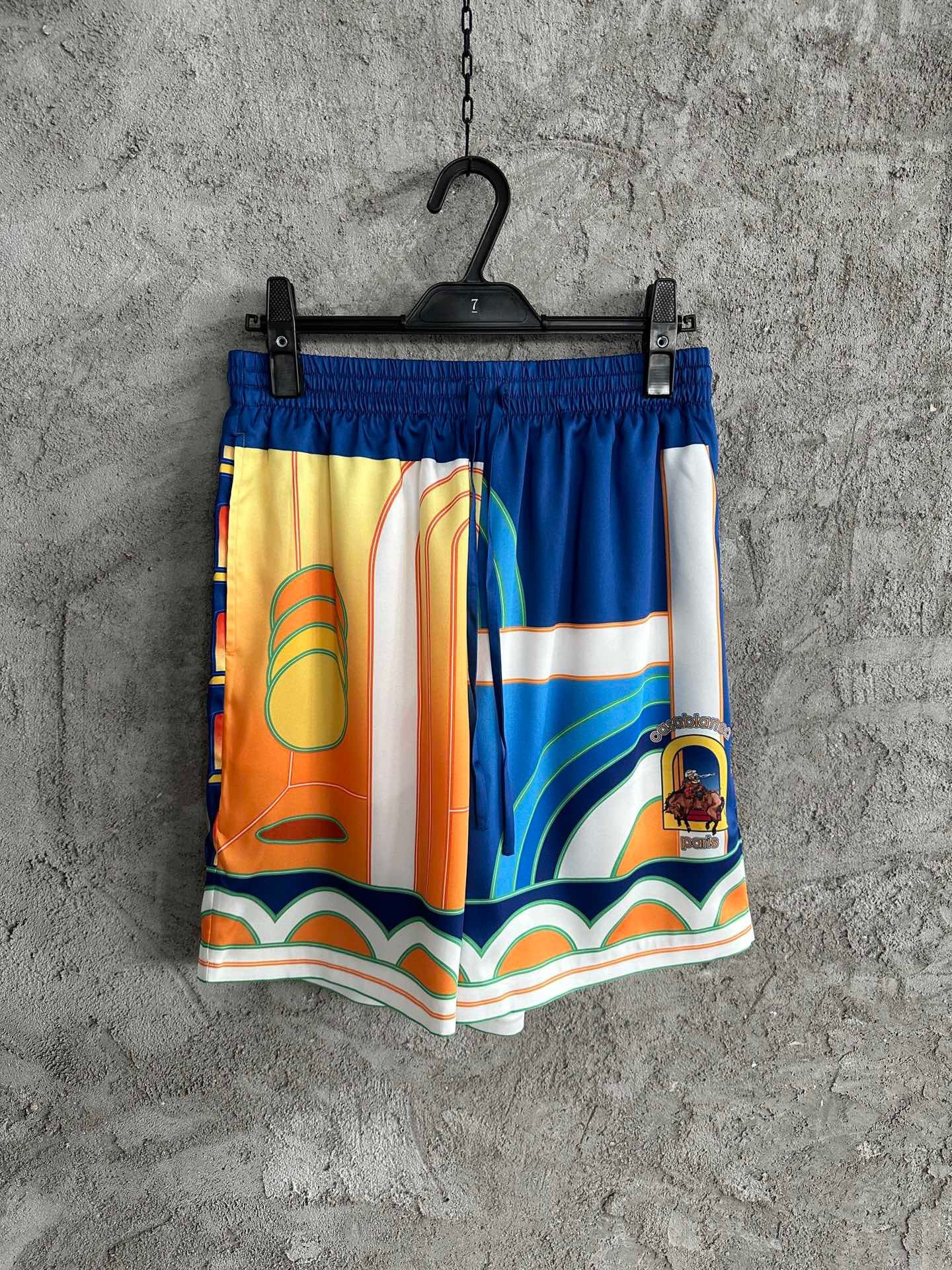 Multi-color Short