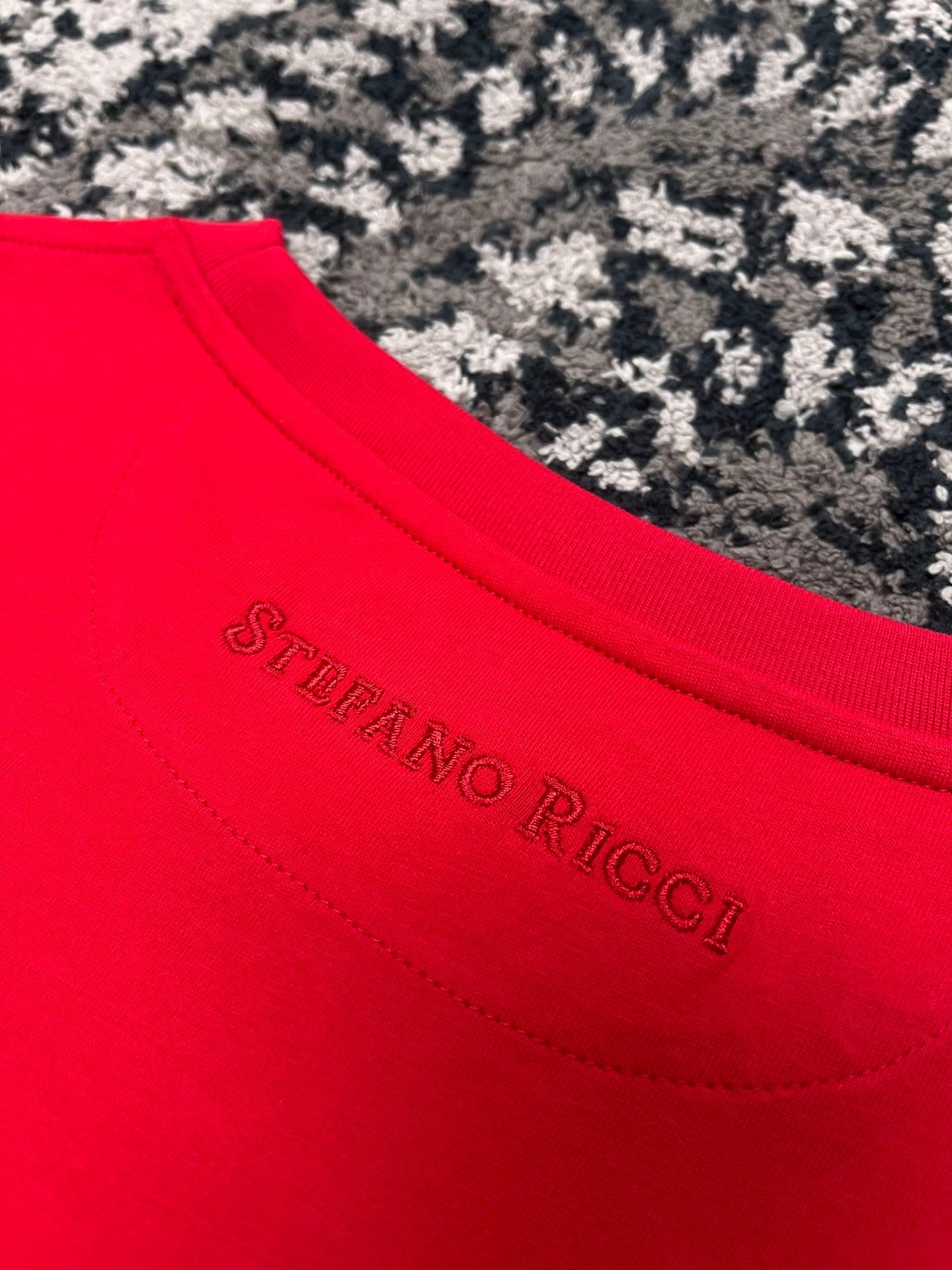 Red T-Shirts