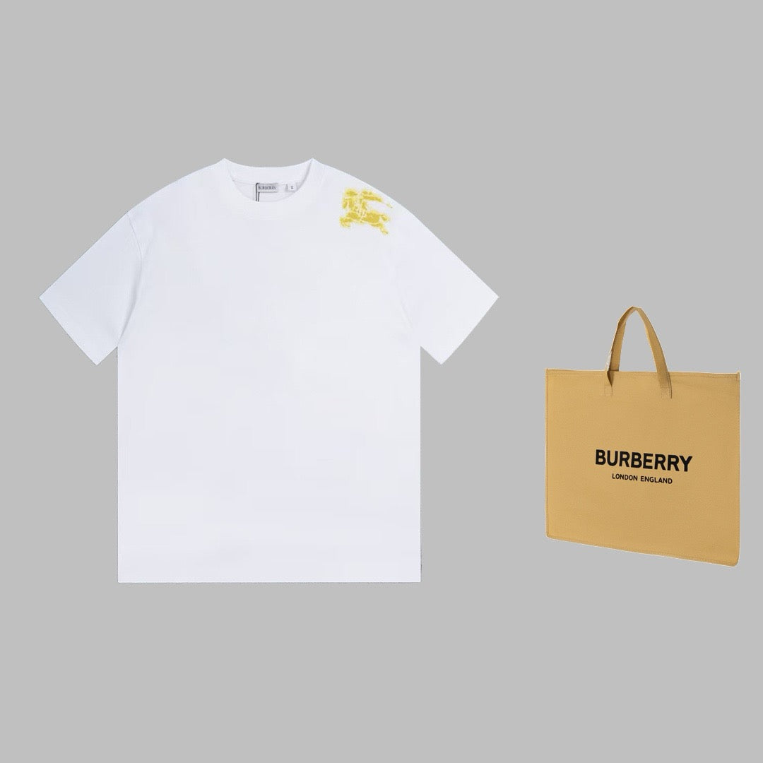 Camiseta en blanco y negro