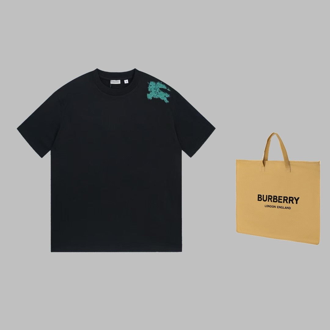 Camiseta en blanco y negro