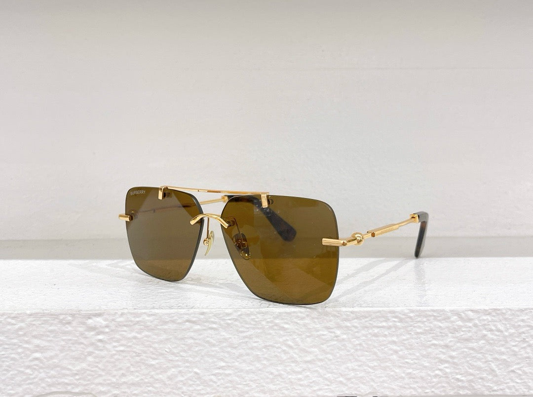 Gafas de sol azules, marrones, negras y rosas