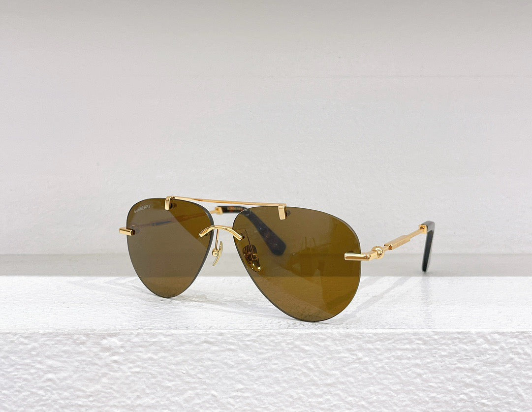 Gafas de sol azules, marrones, negras y rosas