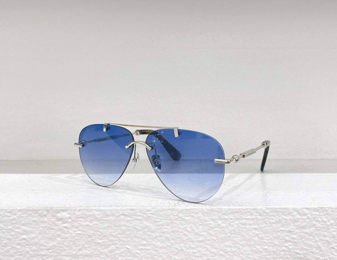 Gafas de sol azules, marrones, negras y rosas