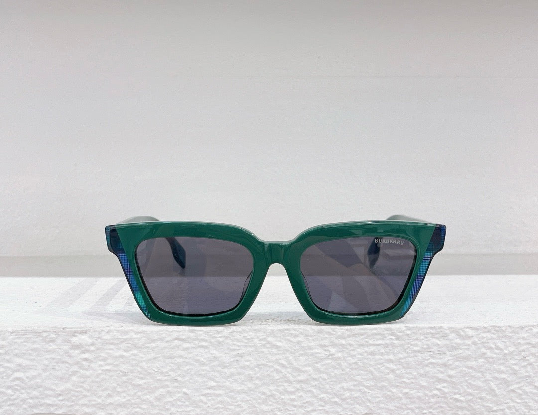 White,Black,Green and Brown Sunglass