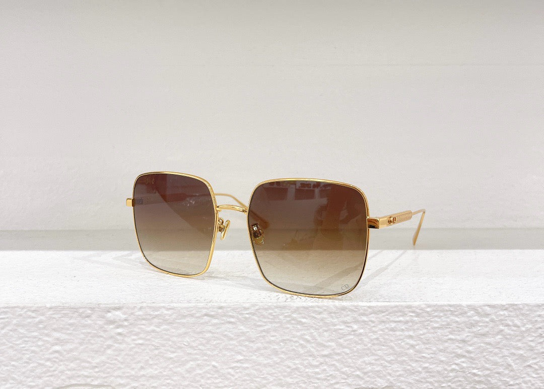 Braune und blaue Sonnenbrille