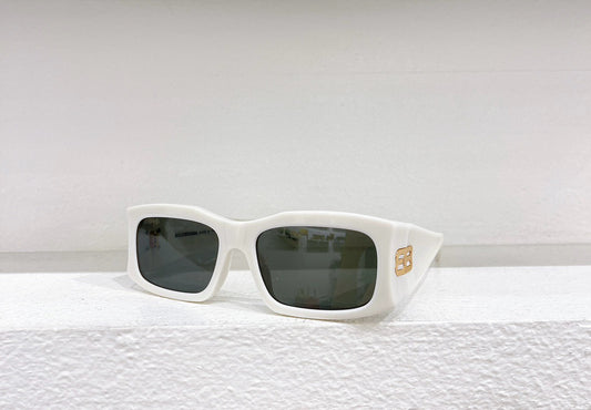 Black,White,Blue and Brown Sunglass