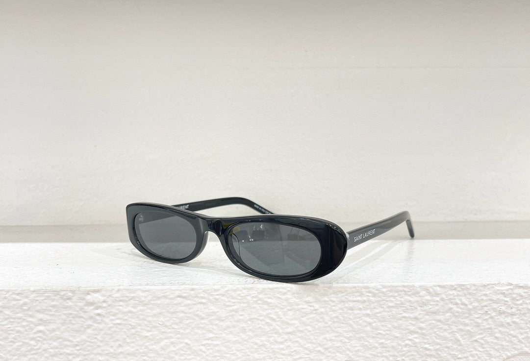 Black,Brown and White Sunglass