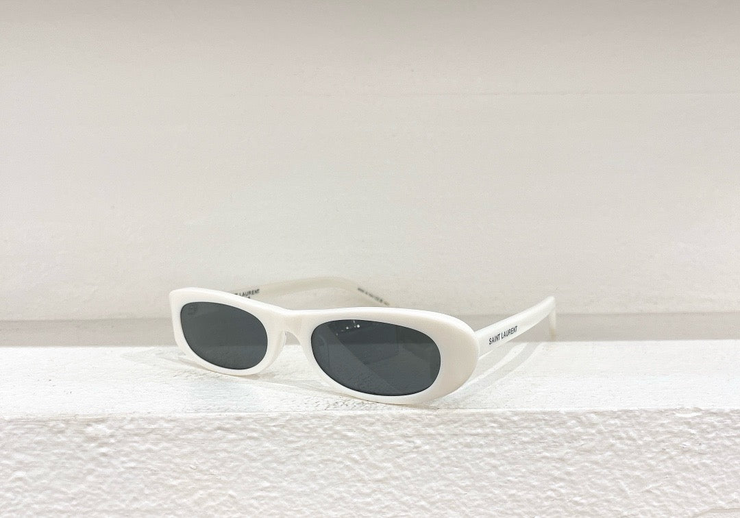 Black,Brown and White Sunglass