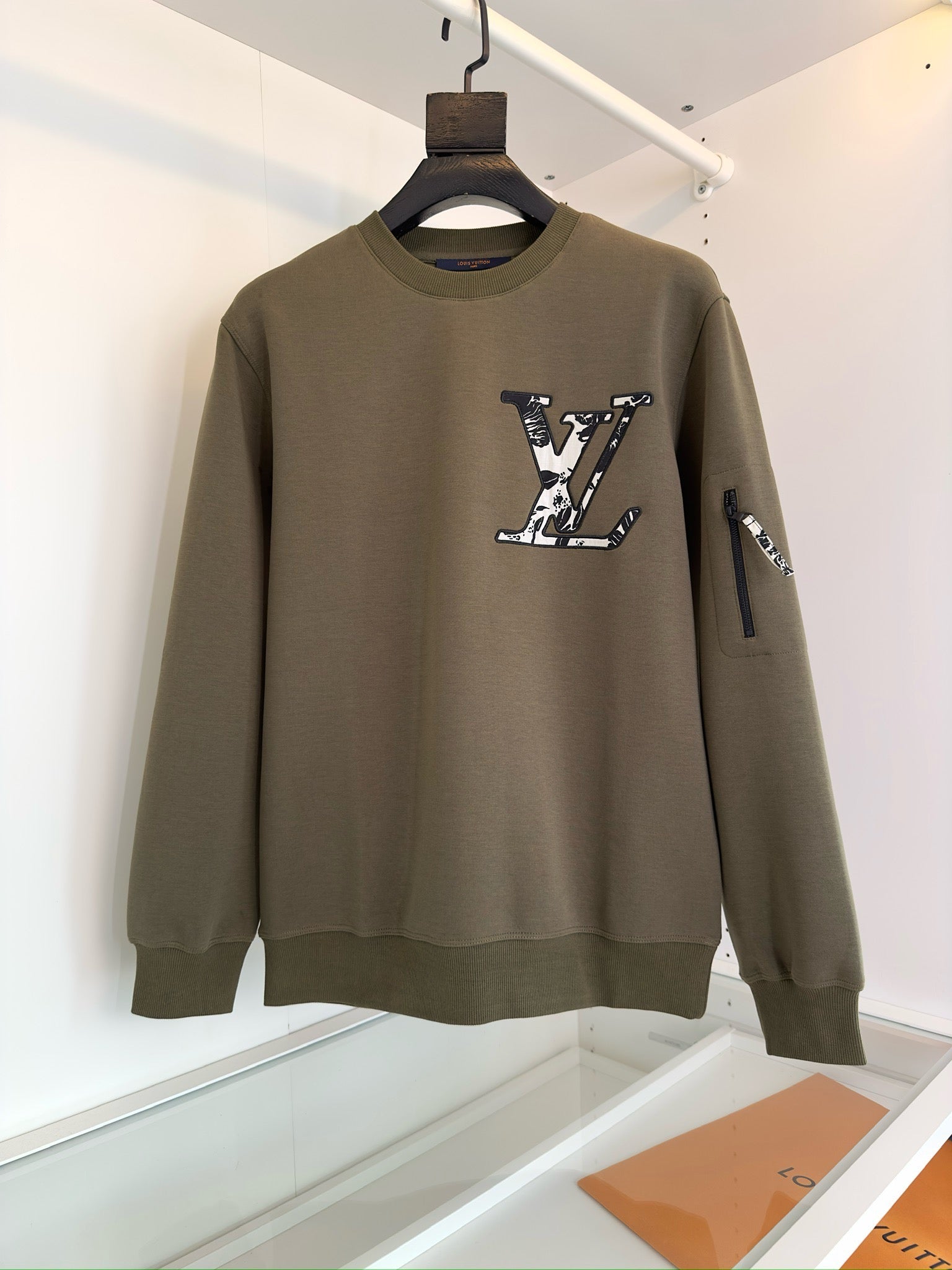 Black and Brown Sweatshirt