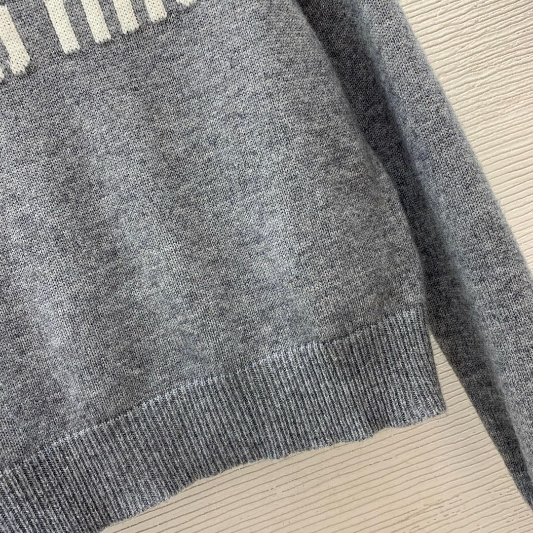 Grey Sweatshirt