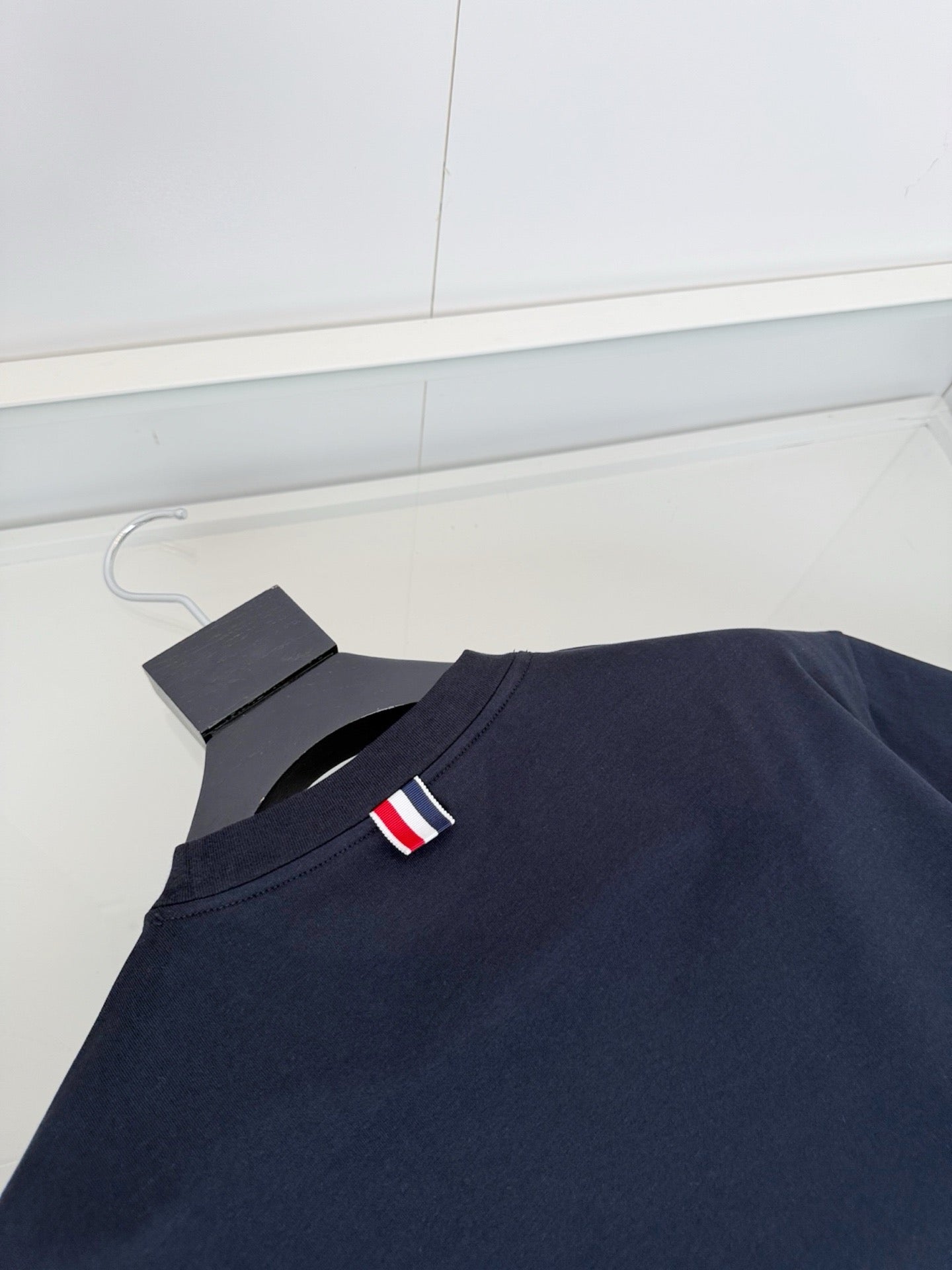 Camiseta en blanco y negro