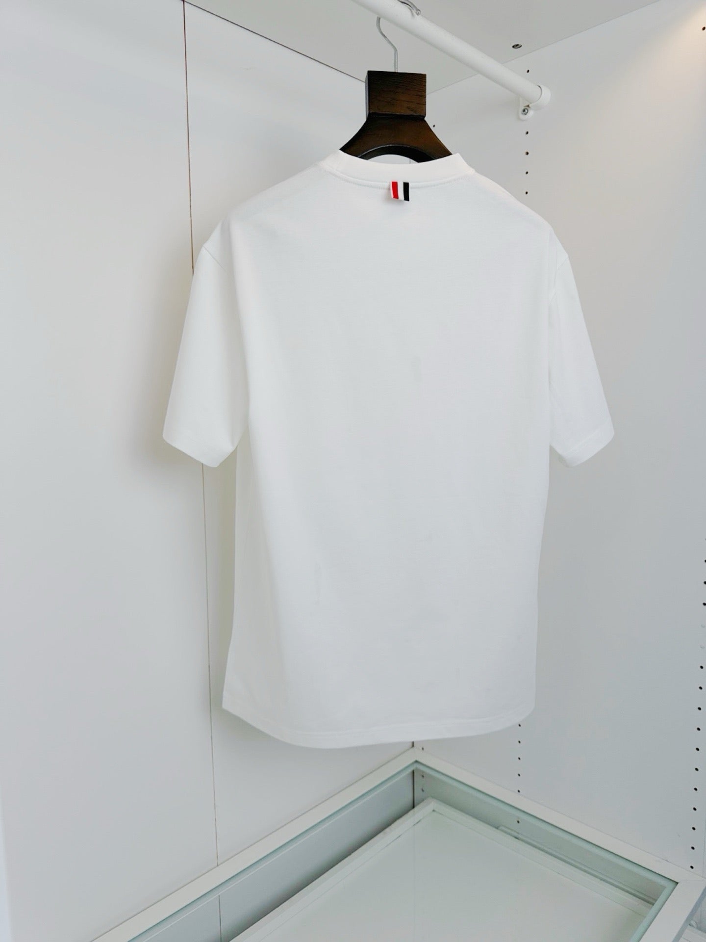 Camiseta en blanco y negro