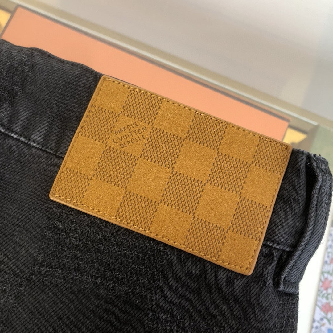 Black and Brown Short