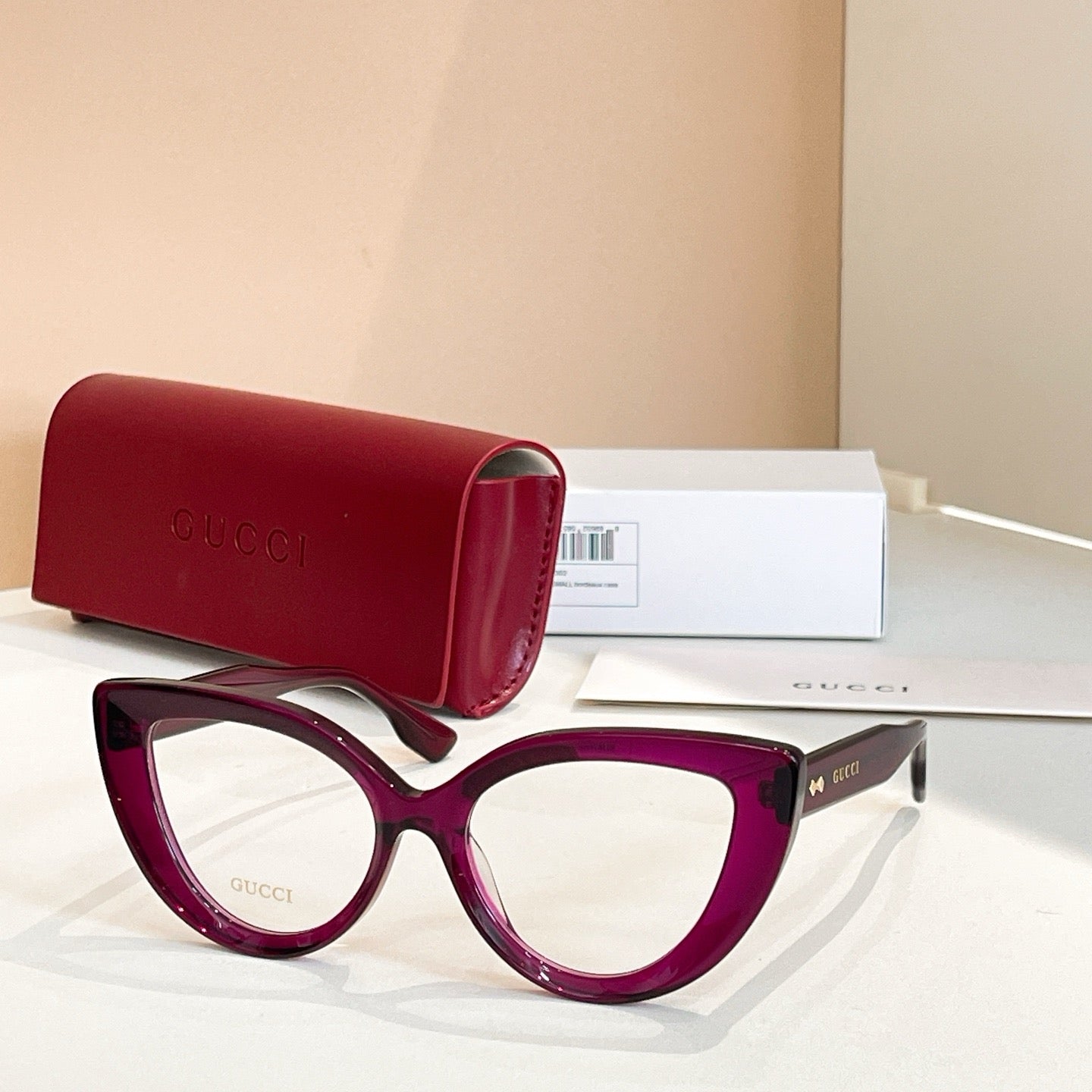 Mehrfarbige Sonnenbrille