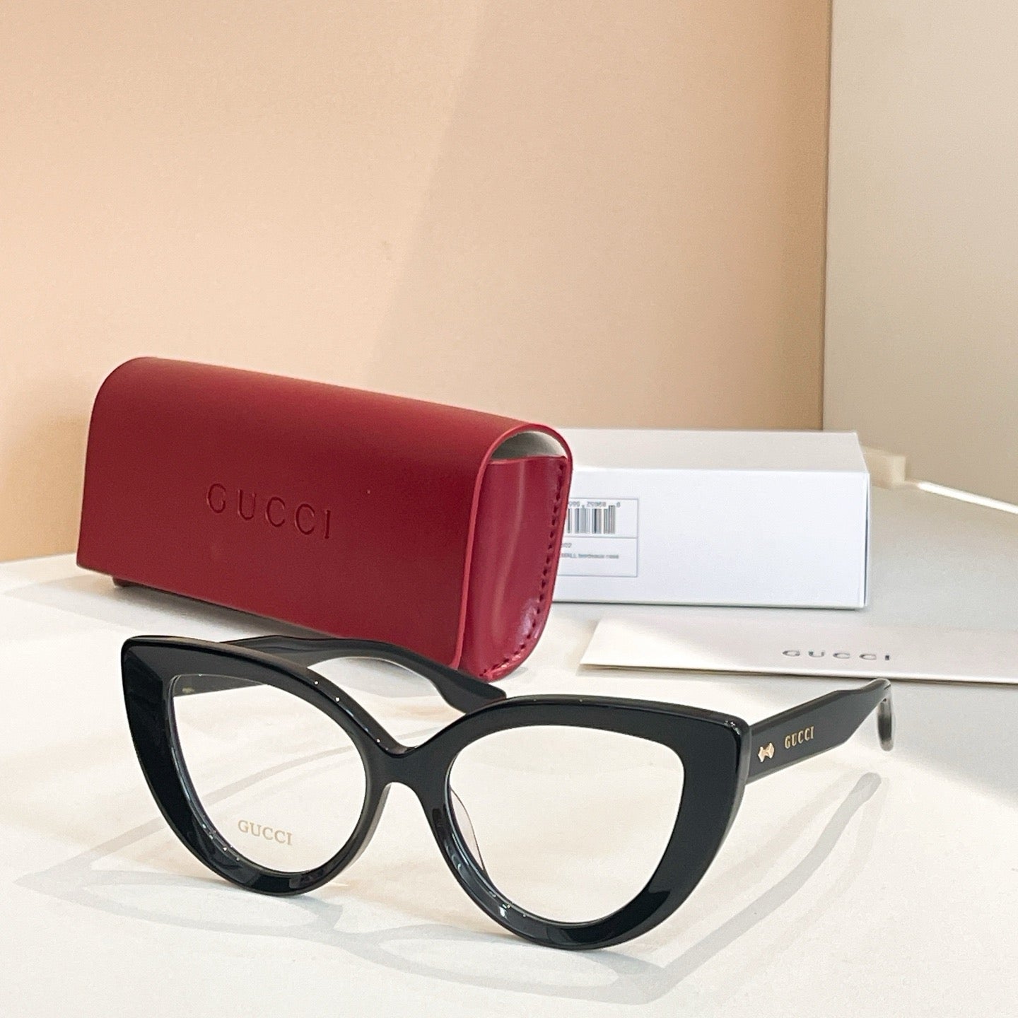 Mehrfarbige Sonnenbrille