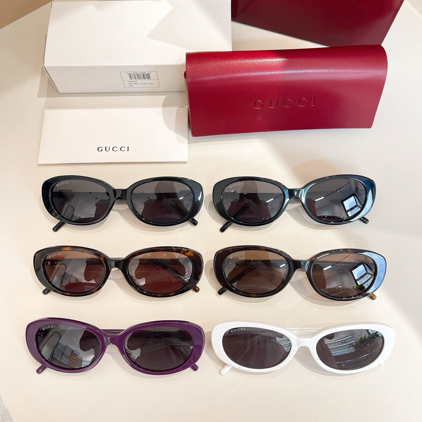 Mehrfarbige Sonnenbrille