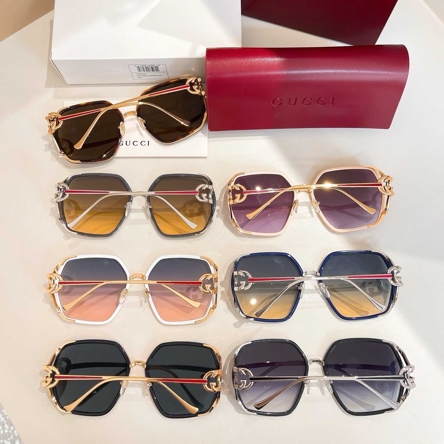Mehrfarbige Sonnenbrille