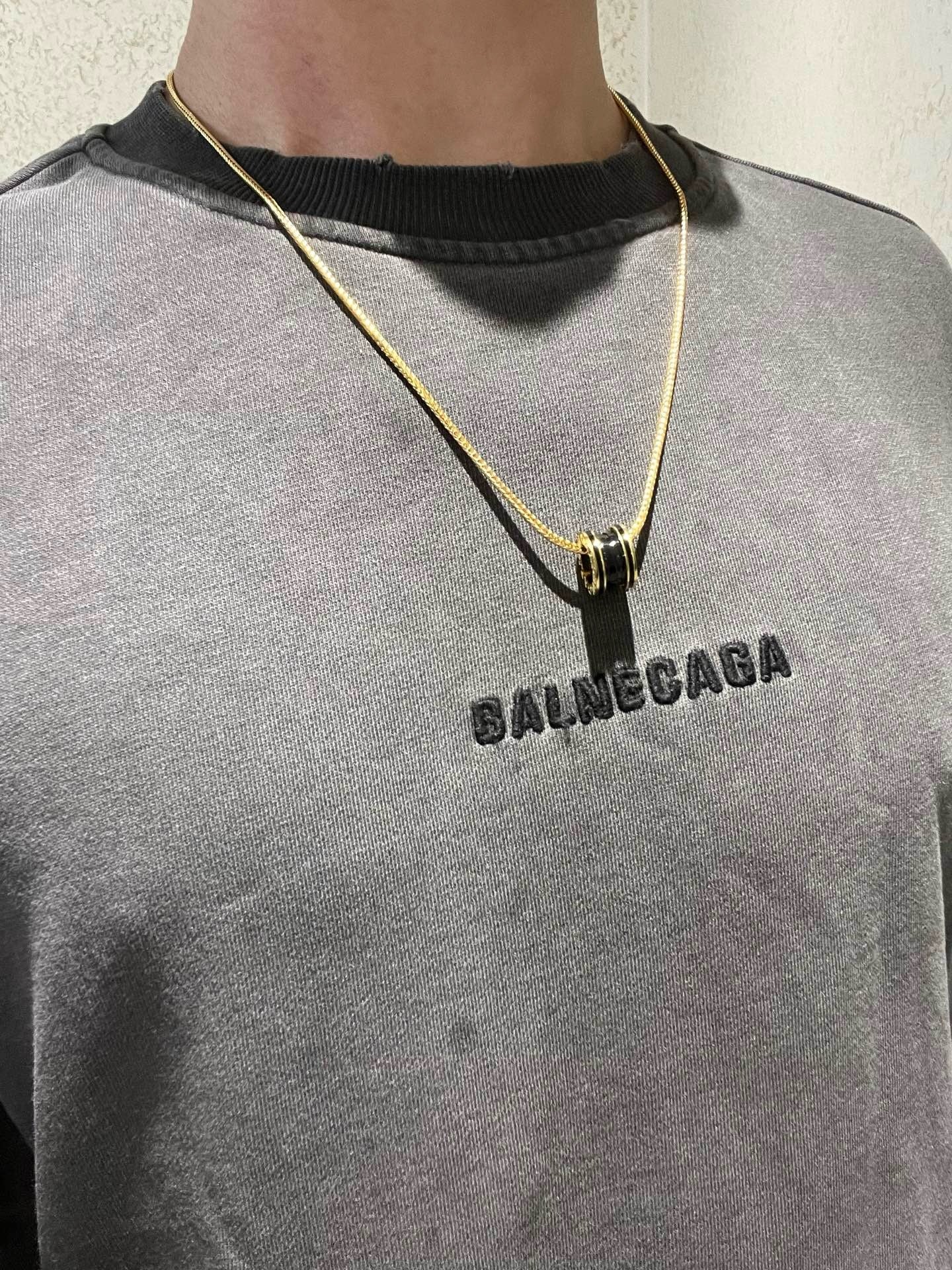 Gold-Schwarze Halskette