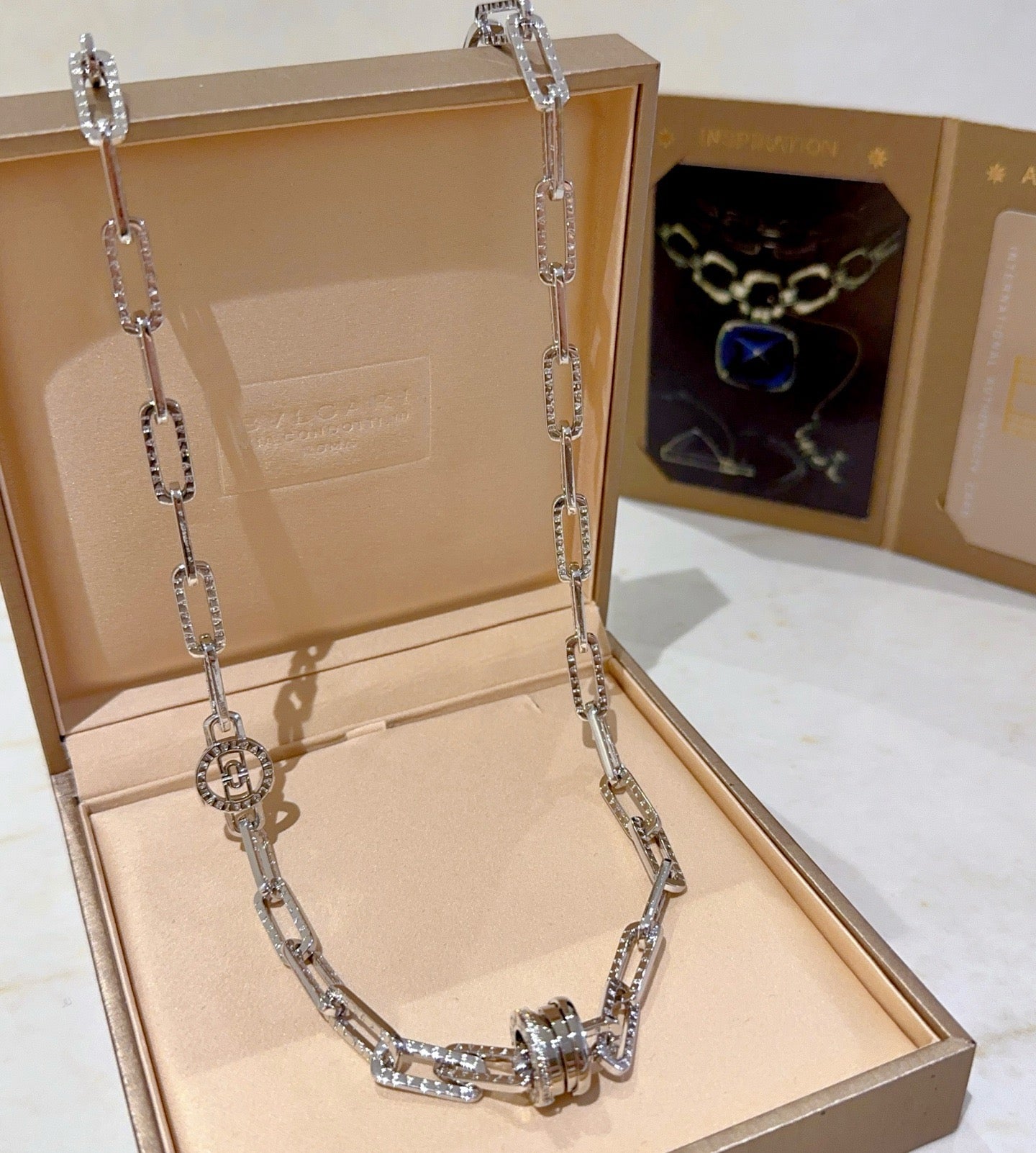 Silberne Kette