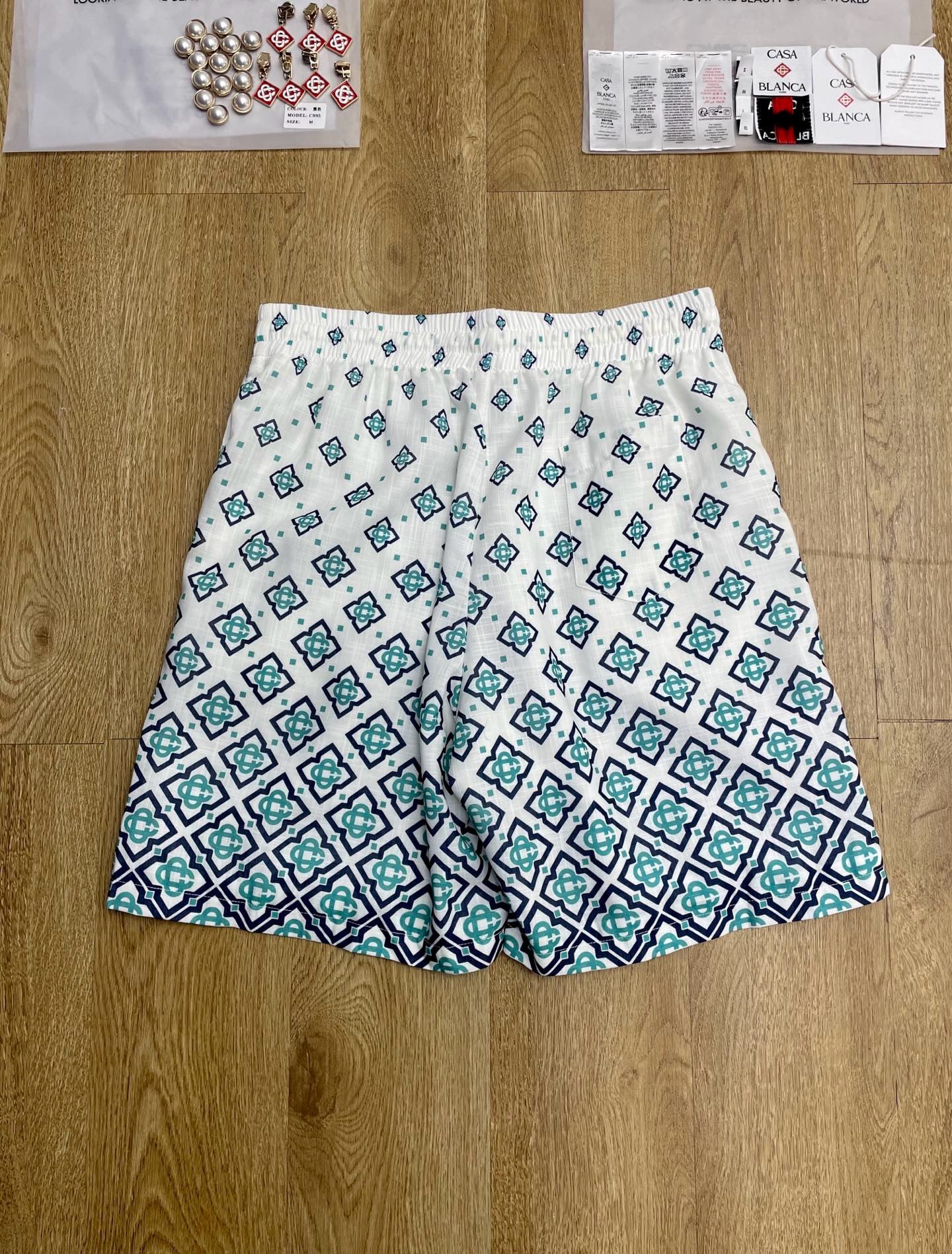 Mehrfarbige Shorts