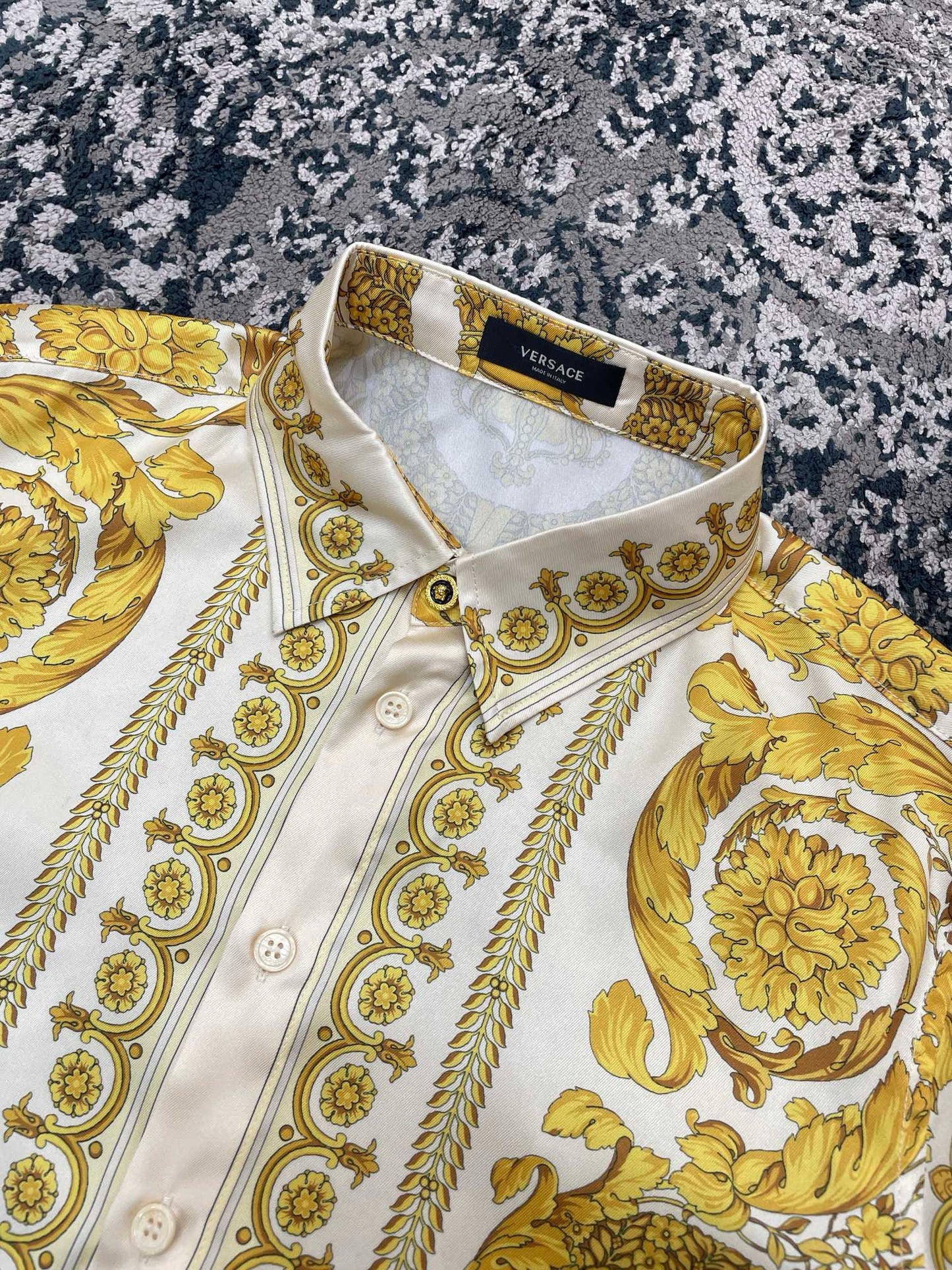 White Yellow Jacket