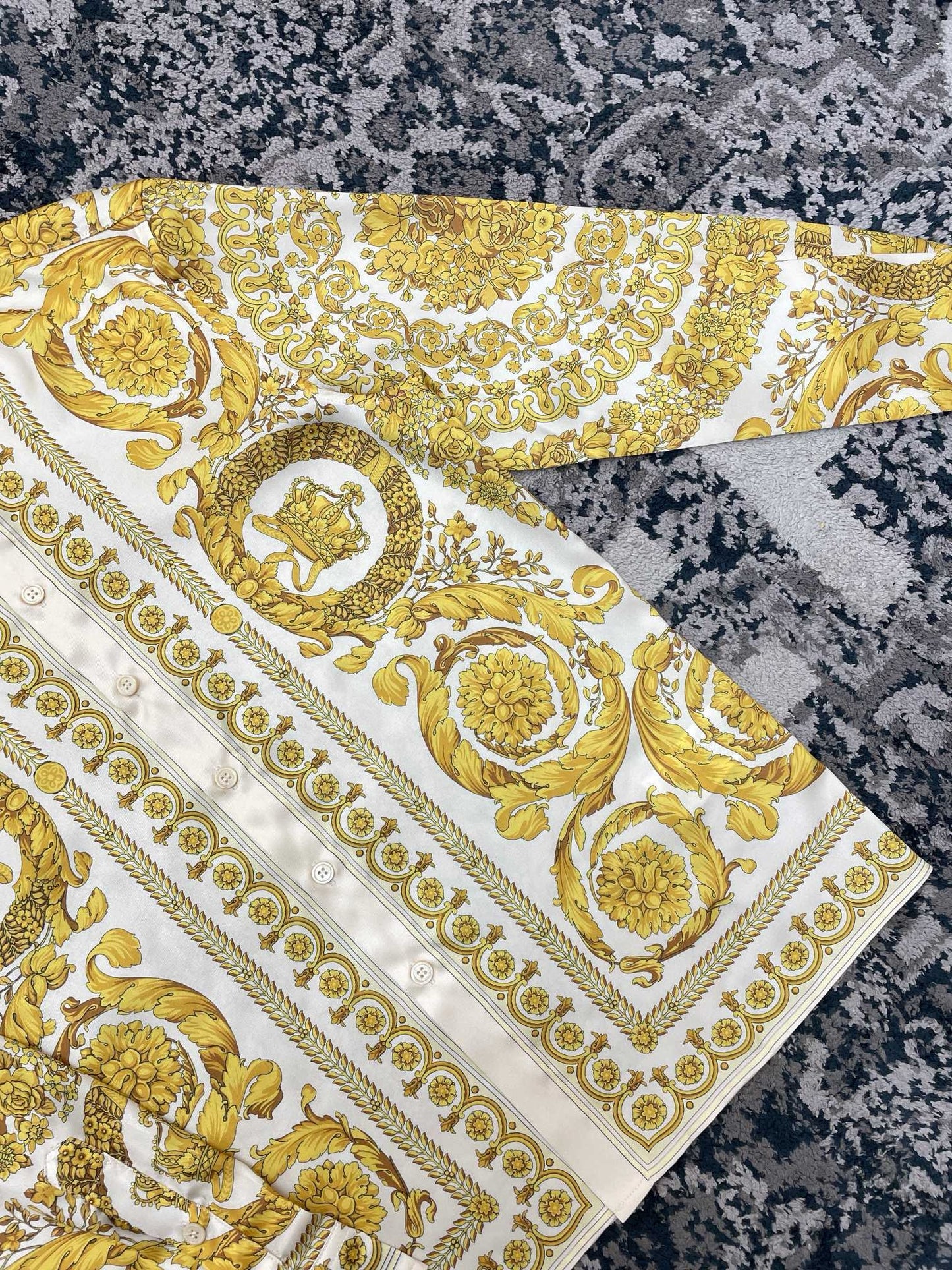 White Yellow Jacket