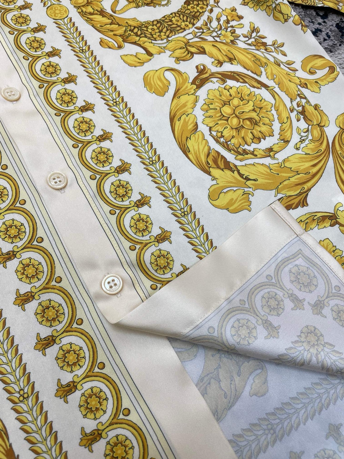 White Yellow Jacket