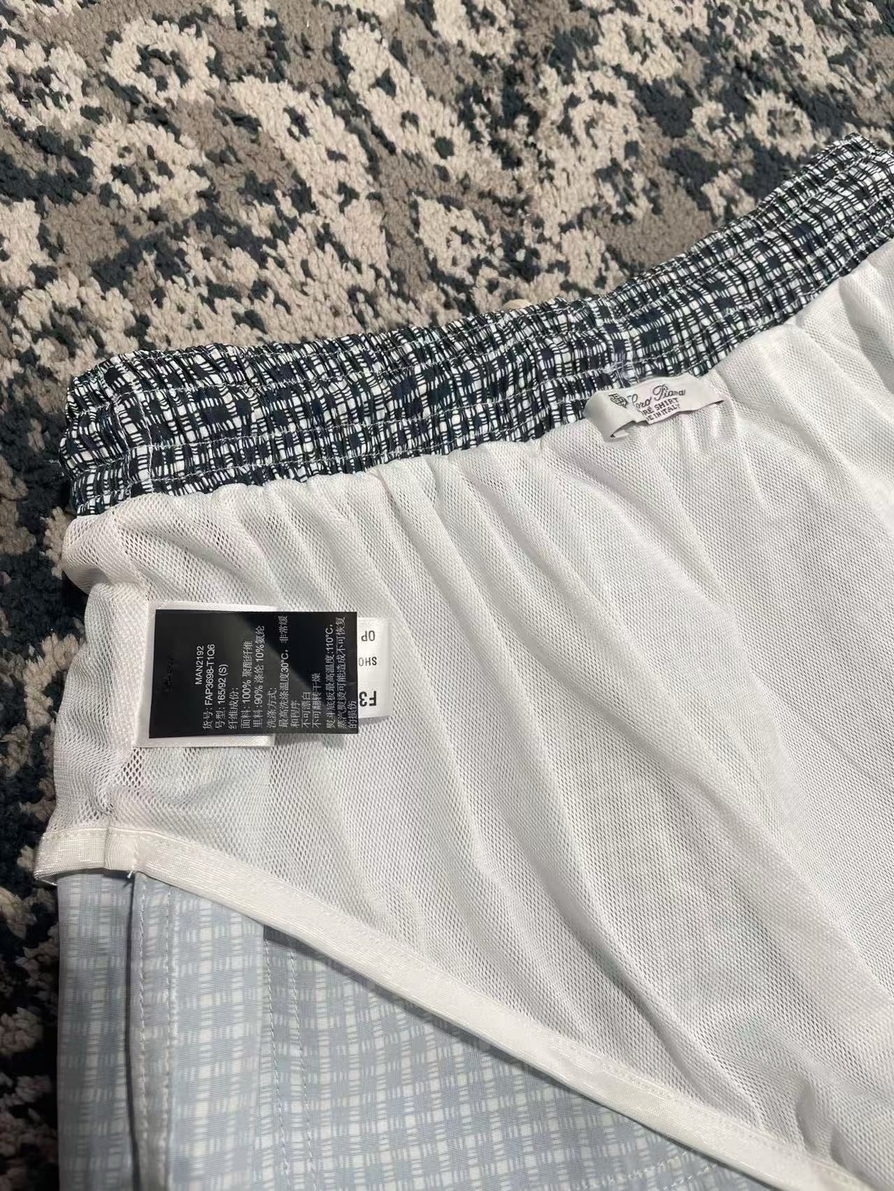Black White Short