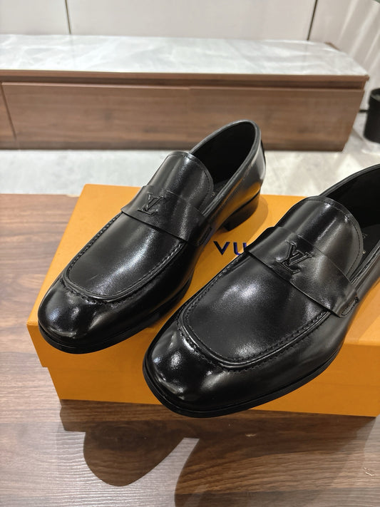 Black Shoes