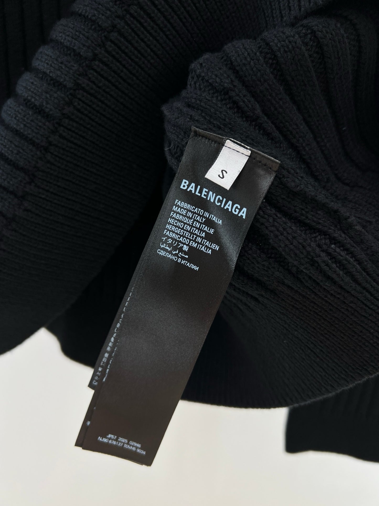 Black Sweatshirt