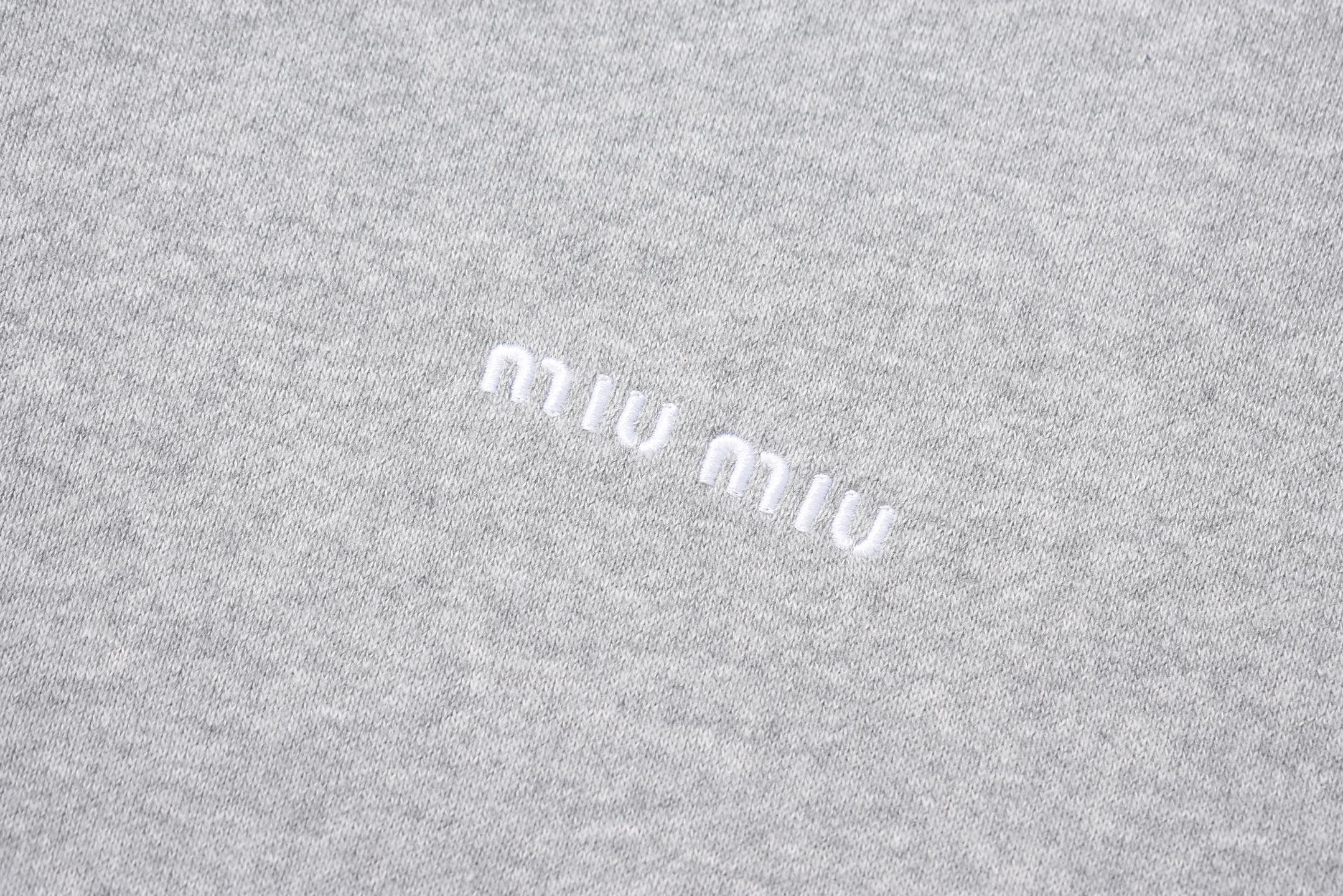 Black and Grey Jersey