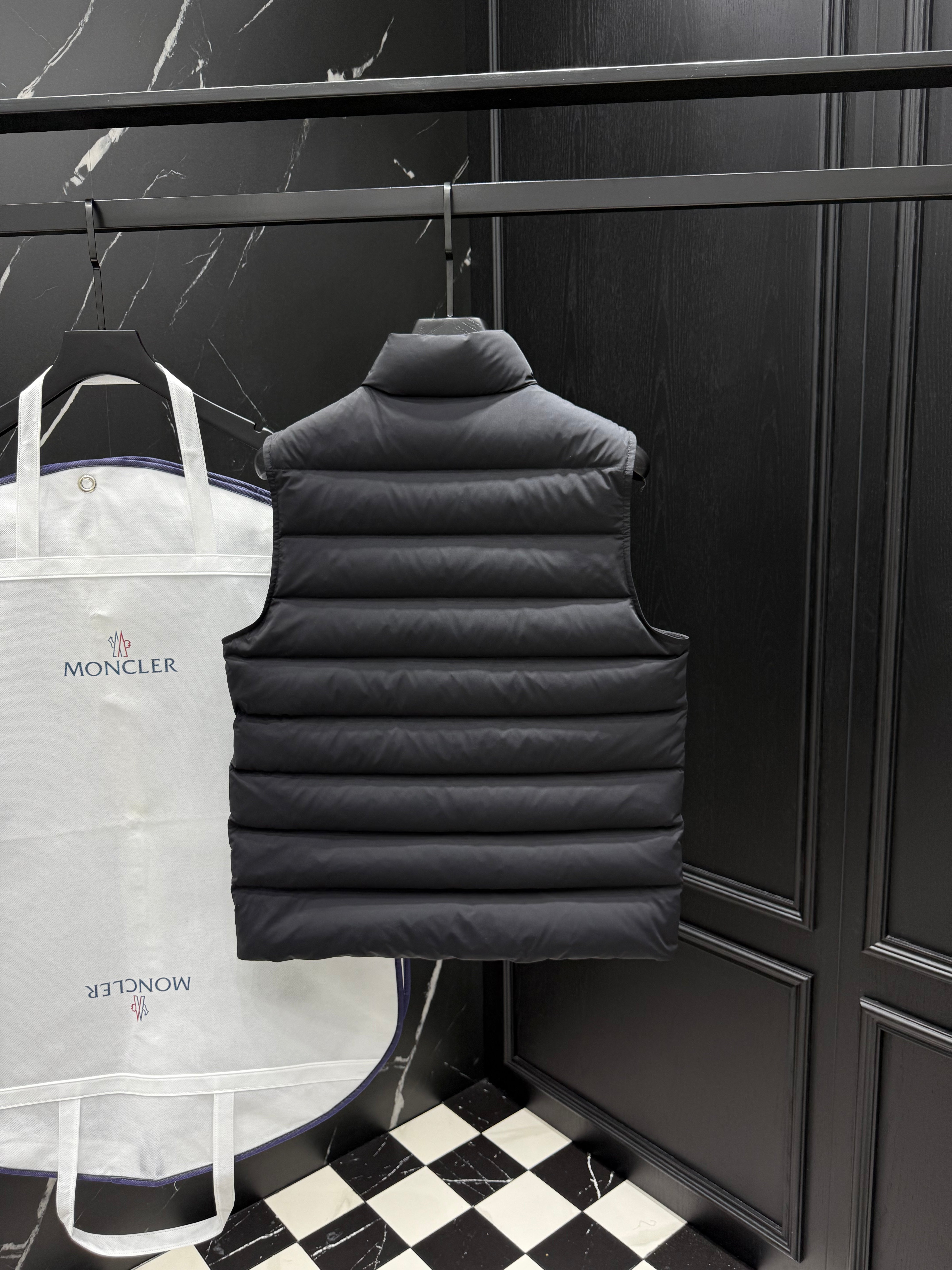 Black and Grey yellow Vest